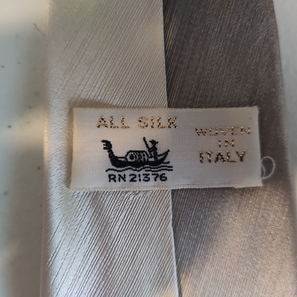 Vintage Italian All Silk Neck Tie Woven in Italy - Picture 2 of 3